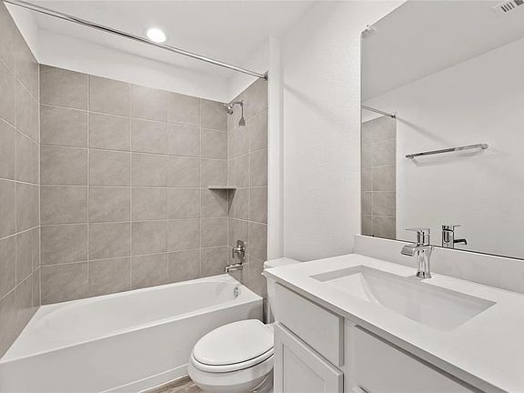 4th image of 714 Boer Plains Dr