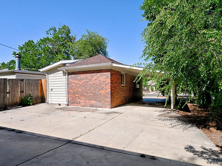 1054 Leyden St — Photo 23