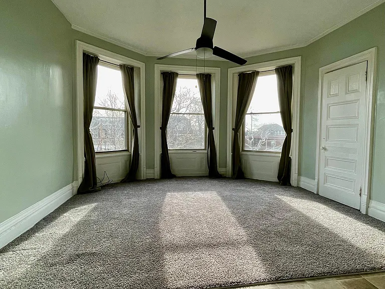 340 S Winebiddle St #9 — Photo 2