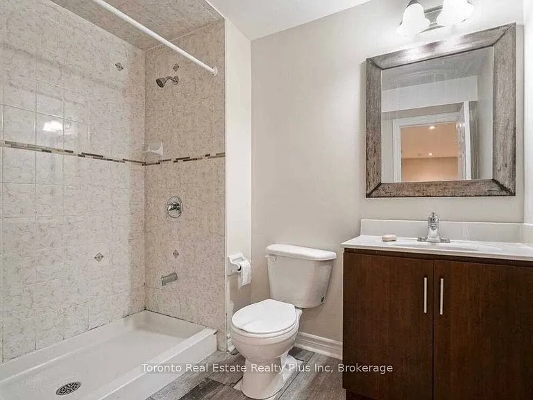 42 Crystalview Cres #LOWER — Photo 7