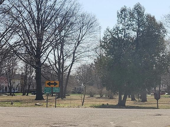 5th image of 17552 Cornell Rd