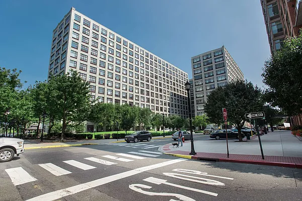 Sold by Nestseekers | media 15