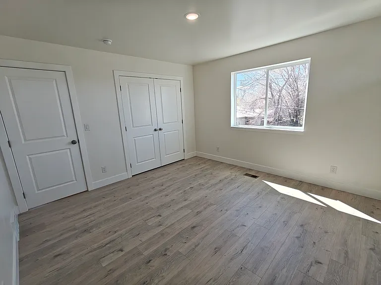 6662 S Highland Dr — Photo 9