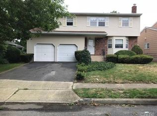 1832 Cornelius Ave, Wantagh, NY 11793