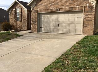 703 E Placer Mill Rd, Nixa, MO 65714