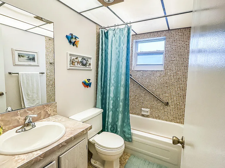 39 Burgundy Dr #A — Photo 11