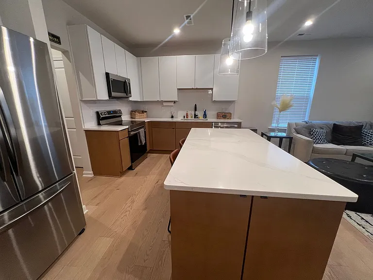 1900 Roseneath Rd #10B — Photo 6