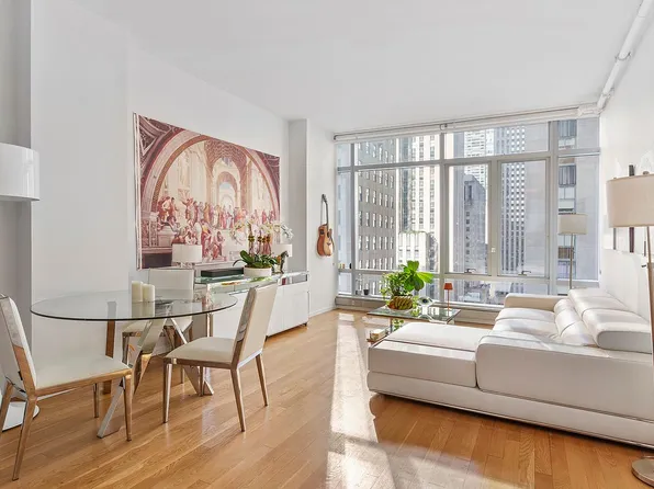 18 W 48th St APT 10E, New York, NY 10036