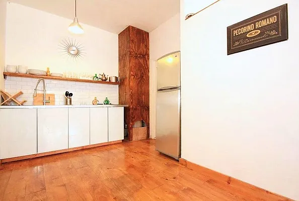 Rented by JK Dansar Corp | media 6