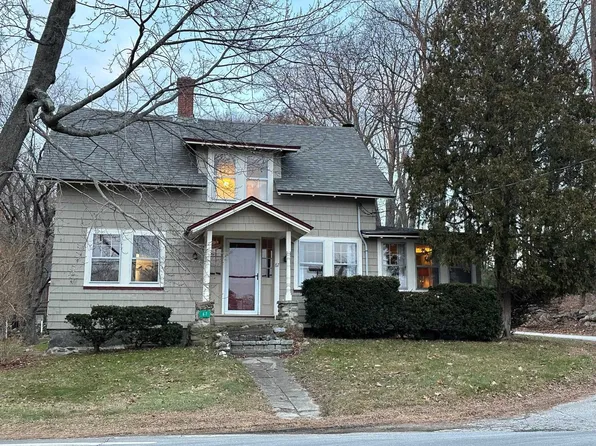 67 Main Avenue, South Hampton, NH 03827