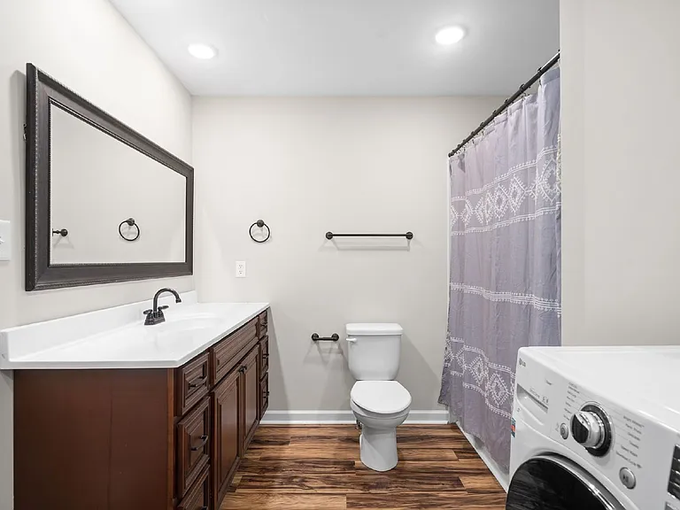 1709 Evans Rd #A — Photo 32