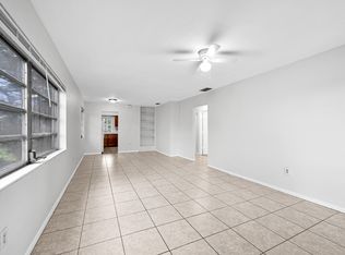 199 SW 15th St #3, Boca Raton, FL 33432