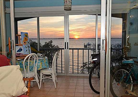 2nd image of 1550 NE Ocean Blvd APT F301