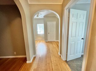 100 N State St #1/2, Springfield, IL 62702