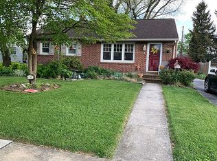 8 Runyon Rd, Hummelstown, PA 17036