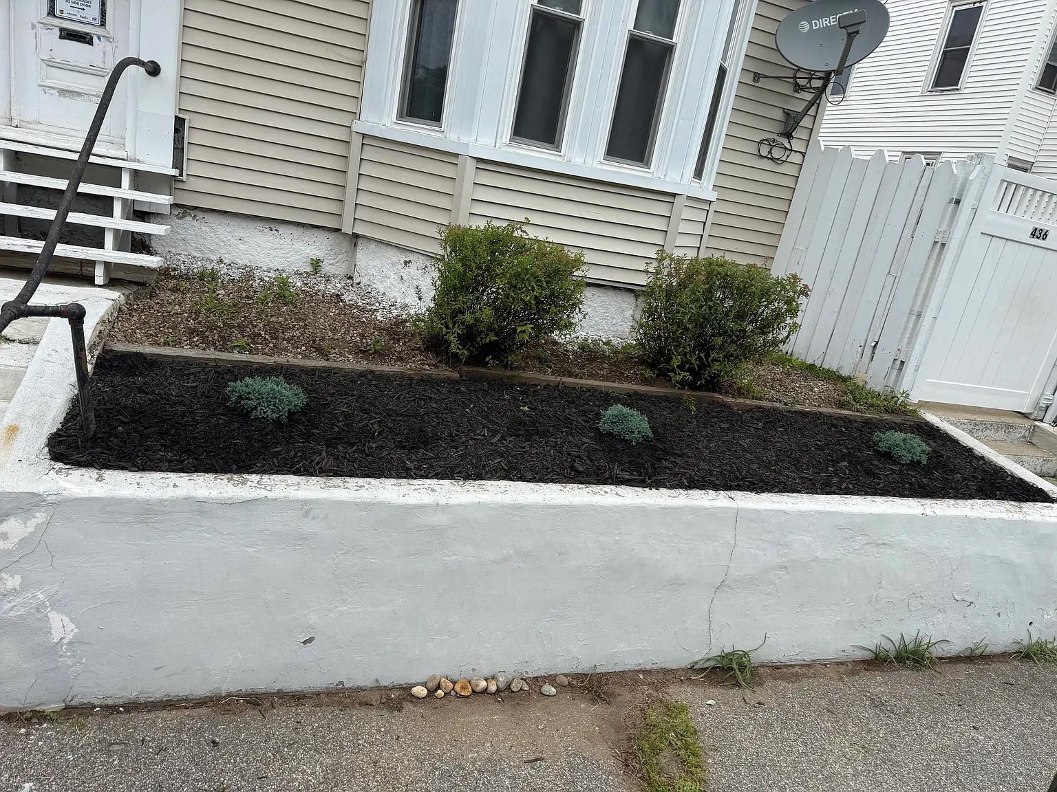 3 bed, 1000 sqft, $1,900 — Photo 2