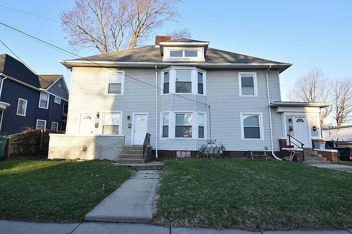 113 1/2 S West St