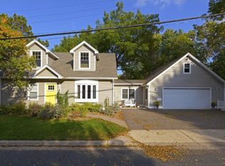 1336 Quebec Ave N, Golden Valley, MN 55427