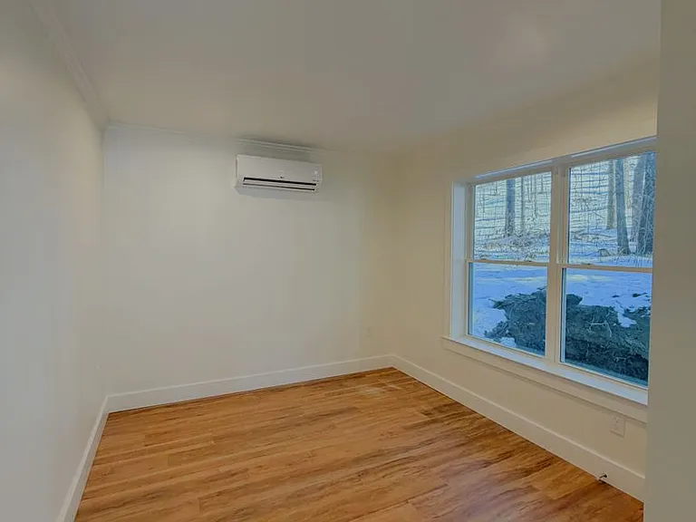125A Tamarack Rd — Photo 7