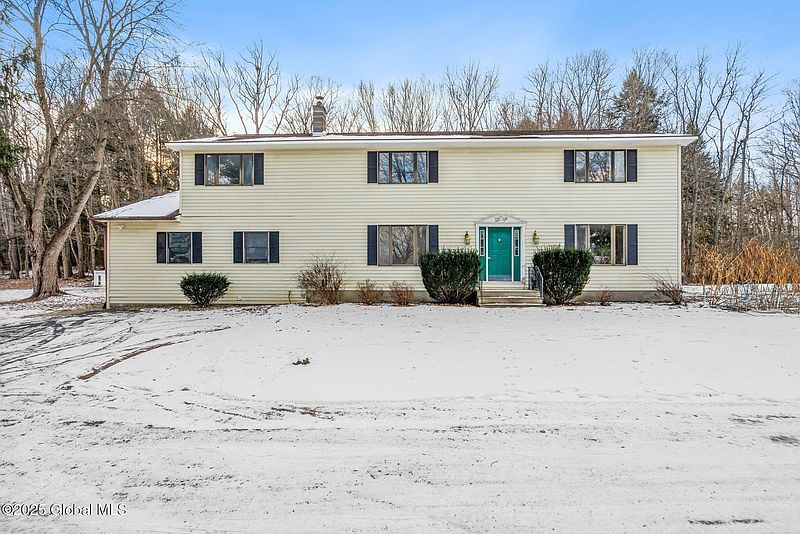 2nd image of 407 Charlton Road