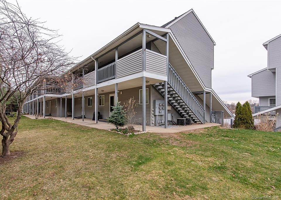 1st image of 365 Woodford Ave APT 32