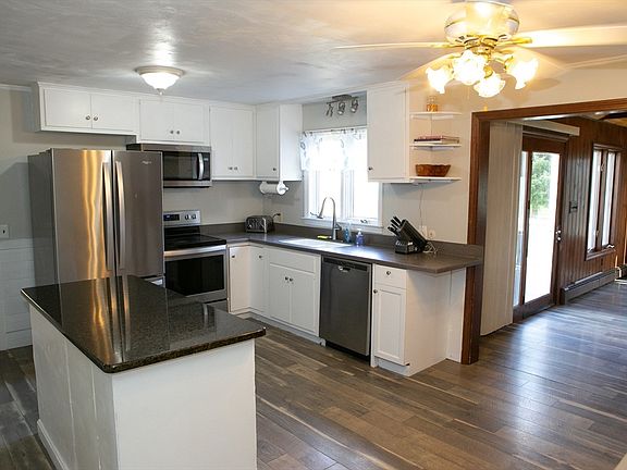 4th image of 313 Lincoln St