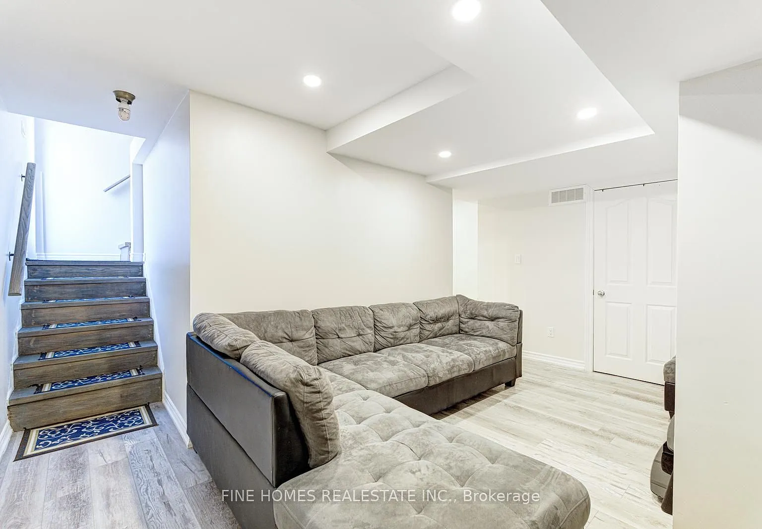 2 bed, $2,400 — Photo 4
