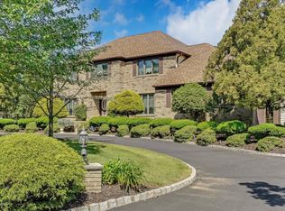 9 Woodhollow Dr, Holmdel, NJ 07733
