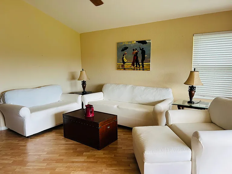992 Woodshire Ln #D301 — Photo 3
