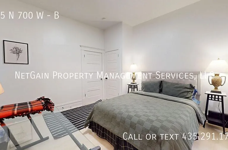 155 N 700 W #B — Photo 9