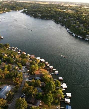 2nd image of 8 O'Lake Shore Dr