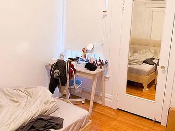 3rd image of 2563 Polk St #1