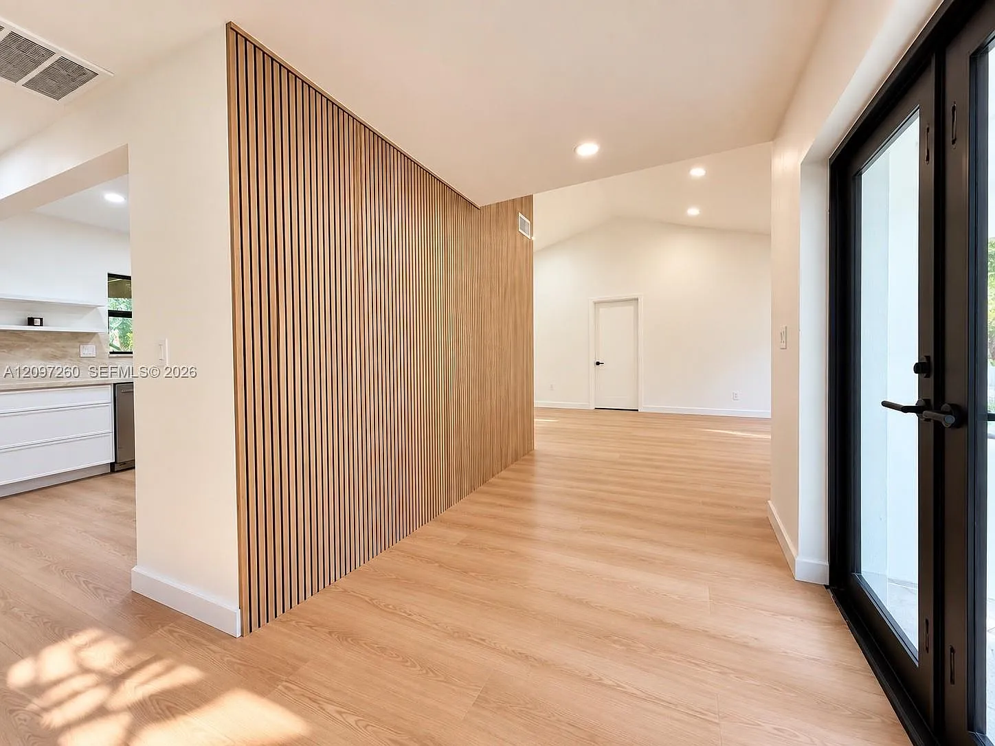Kendall Oaks — Photo 4