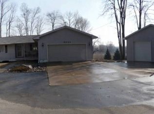8924 N Royston Rd, Grand Ledge, MI 48837