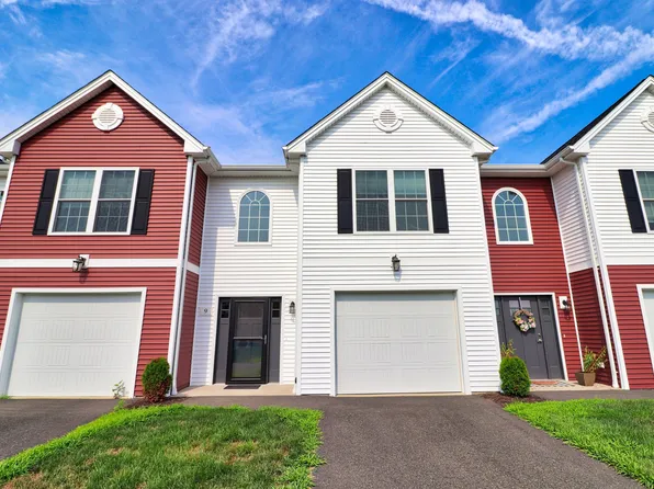 9 Gillette Way #9, Bristol, CT 06010