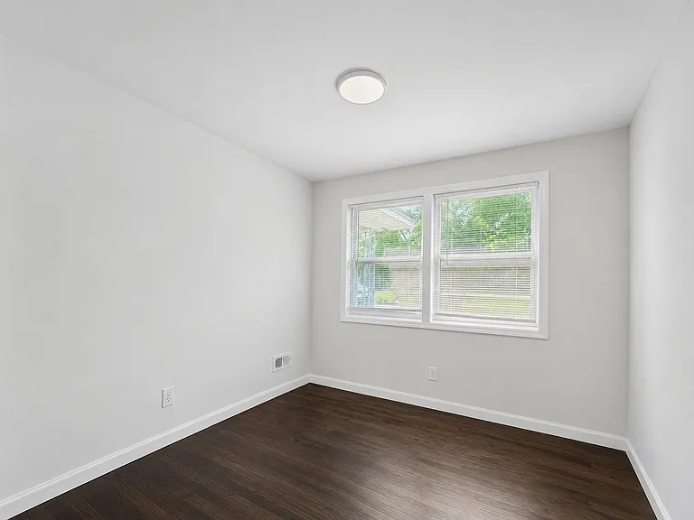 357 Tomentosa Dr — Photo 5