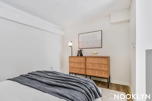 Rented by Nooklyn NYC LLC | media 51