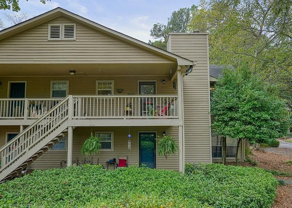 1st image of 1507 Country Park Dr SE