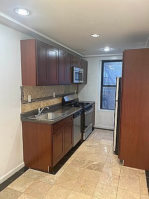 5th image of 120 Haven Ave #2