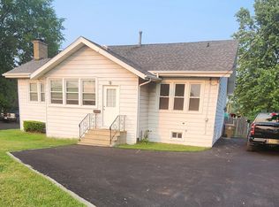 8067 Sheridan Rd, Kenosha, WI 53143