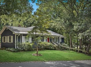140 Lake Dr, South Hamilton, MA 01982