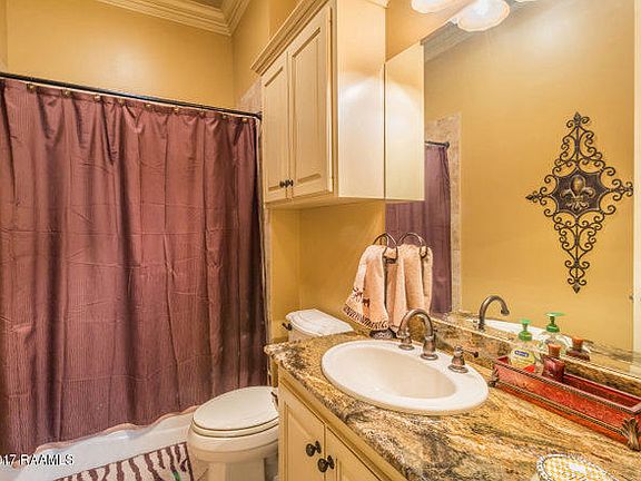 5th image of 228 Brightwood Dr