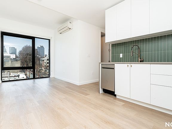 5th image of 527 Grand Ave #306
