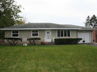 2218 Mapleview Ave E, Maplewood, MN 55109