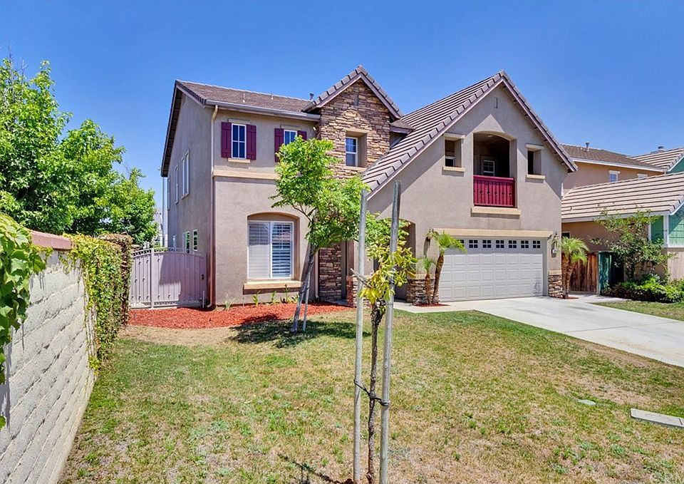 1st image of 22240 Summer Holly Ave