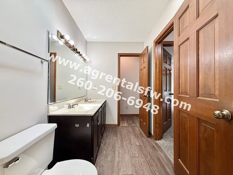 4221 Crofton Ct — Photo 13