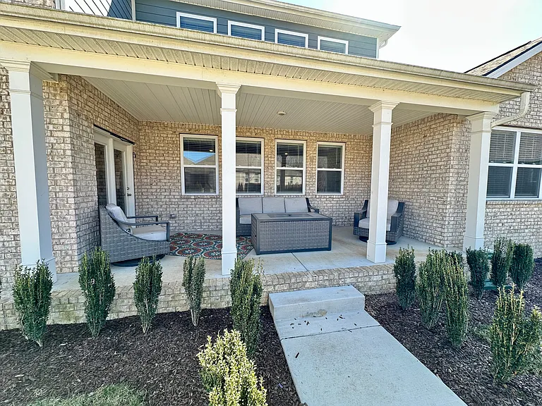 304 Greymoor Ln — Photo 27