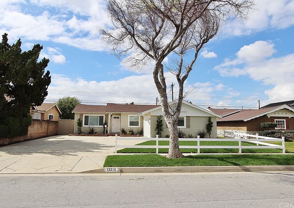 1st image of 13315 De Alcala Dr