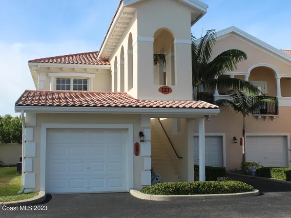 127 Lancha Cir APT 201, Indian Harbour Beach, FL 32937