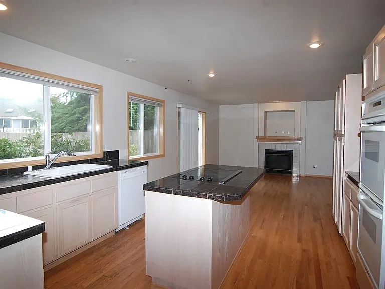 13511 48th Dr SE — Photo 9